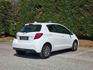 Toyota Yaris 2017-thumb-3