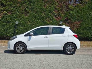 Toyota Yaris 2017-thumb-6