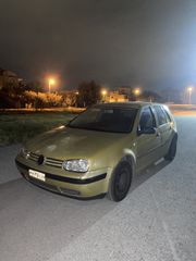 Volkswagen Golf 2000
