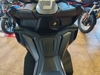 Aprilia SR GT 125 2025 GP Replica Ε5+ ΠΡΟΣΦΟΡΑ!!! ΕΤΟΙΜΟΠΑΡΑΔΟΤΟ!!-thumb-8