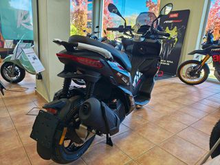 Aprilia SR GT 125 2025 GP Replica Ε5+ ΠΡΟΣΦΟΡΑ!!! ΕΤΟΙΜΟΠΑΡΑΔΟΤΟ!!-thumb-6
