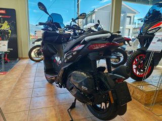 Aprilia SR GT 125 2025 GP Replica Ε5+ ΠΡΟΣΦΟΡΑ!!! ΕΤΟΙΜΟΠΑΡΑΔΟΤΟ!!-thumb-4