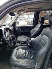 Jeep Cherokee 2004 CRD-thumb-9