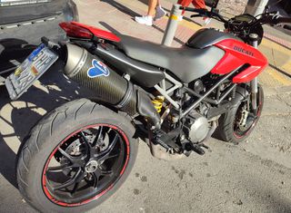 Ducati Hypermotard 796 2010
