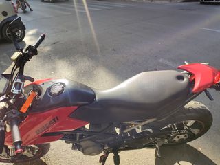 Ducati Hypermotard 796 2010-thumb-3