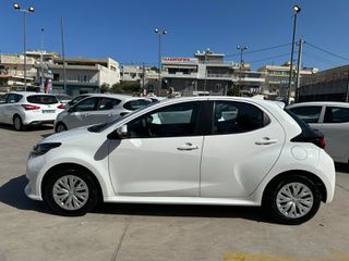 Toyota Yaris 2022 1.0 VVTI-thumb-1