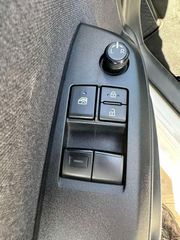 Toyota Yaris 2022 1.0 VVTI-thumb-11