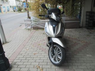 Piaggio Beverly 300i 2022-thumb-4