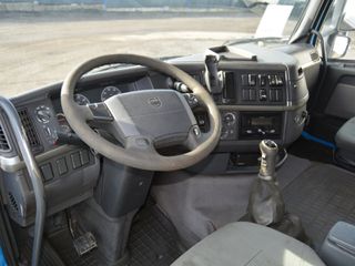 Volvo 2005 Fh12-thumb-2