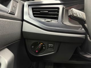 Volkswagen Polo 2018 1.6 TDI-thumb-9