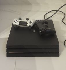 PS4 Pro +2 controllers