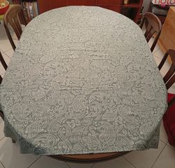 Τραπέζι με 4 καρέκλες