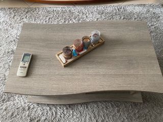 Τραπεζάκι σαλονιού