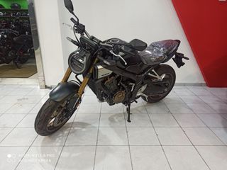 Honda CB 650 2026 E-CLUTCH-thumb-1