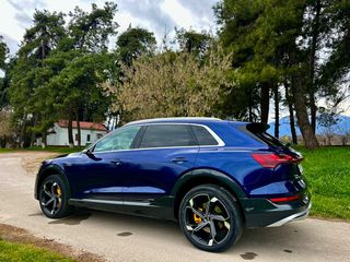 Audi e-tron 2021 55 S-line Virtual Mirrors + Night Vision + HUD + Panorama +-thumb-2