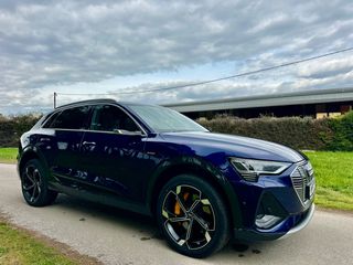 Audi e-tron 2021 55 S-line Virtual Mirrors + Night Vision + HUD + Panorama +-thumb-21