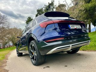 Audi e-tron 2021 55 S-line Virtual Mirrors + Night Vision + HUD + Panorama +-thumb-23