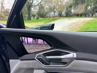 Audi e-tron 2021 55 S-line Virtual Mirrors + Night Vision + HUD + Panorama +-thumb-33
