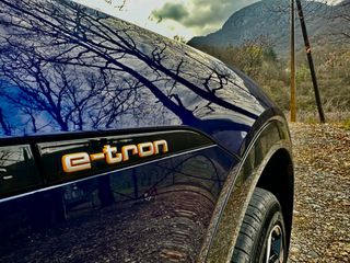 Audi e-tron 2021 55 S-line Virtual Mirrors + Night Vision + HUD + Panorama +-thumb-62