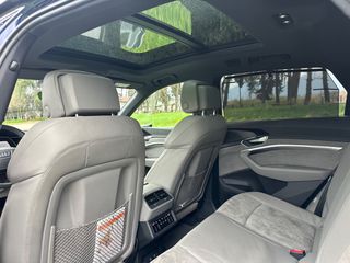 Audi e-tron 2021 55 S-line Virtual Mirrors + Night Vision + HUD + Panorama +-thumb-38