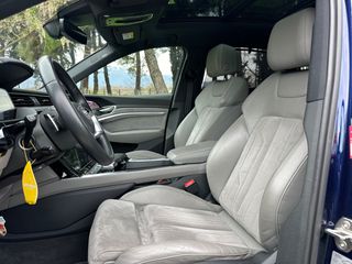 Audi e-tron 2021 55 S-line Virtual Mirrors + Night Vision + HUD + Panorama +-thumb-40