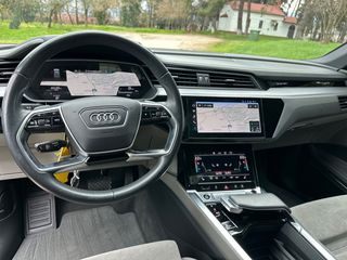 Audi e-tron 2021 55 S-line Virtual Mirrors + Night Vision + HUD + Panorama +-thumb-41