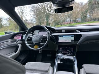 Audi e-tron 2021 55 S-line Virtual Mirrors + Night Vision + HUD + Panorama +-thumb-43