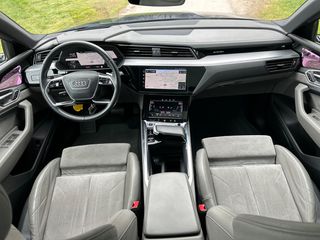 Audi e-tron 2021 55 S-line Virtual Mirrors + Night Vision + HUD + Panorama +-thumb-49