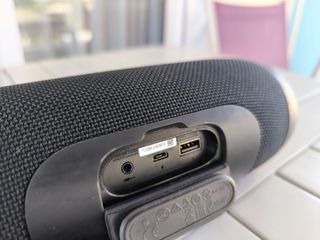 JBL CHARGE 3-thumb-4