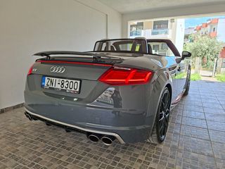 Audi TT 2016 SLINE 358HP ROADSTER-thumb-4