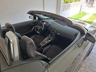 Audi TT 2016 SLINE 358HP ROADSTER-thumb-7