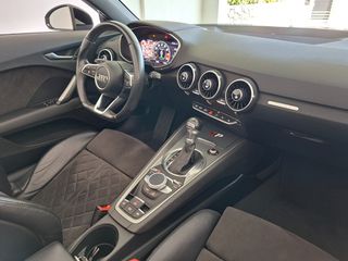 Audi TT 2016 SLINE 358HP ROADSTER-thumb-8
