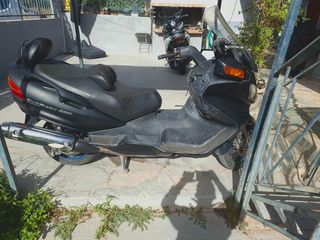 Suzuki Burgman 650 2005