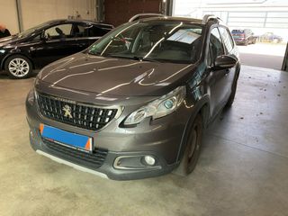 Peugeot 2008 2017 Peugeot 2008 1.2 PureTech Allure PANORAMA