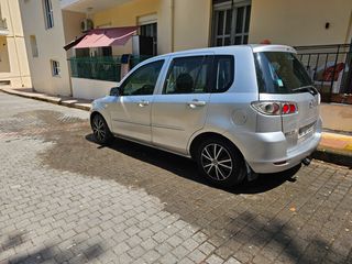 Mazda 2 2007-thumb-4