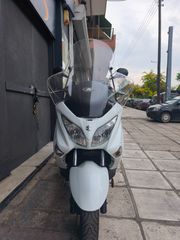 Suzuki Burgman 200 2017-thumb-1