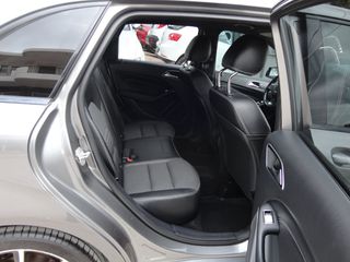 Mercedes-Benz B 180 2015 URBAN-DIESEL-AUTOMATIC-thumb-9