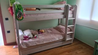 Παιδικό κρεβάτι κουκέτα με στρώματα, σκάλα και συρτάρι