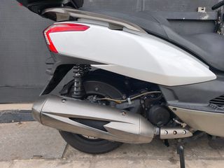 Kymco Downtown 300i 2010-thumb-4
