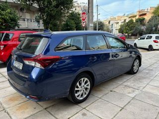 Toyota Auris 2016-thumb-2