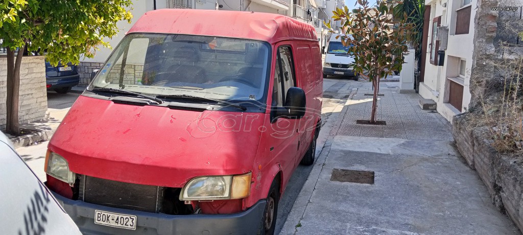 Κλούβα Ford 2000 transit