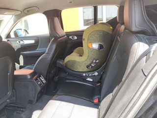 Volvo XC40 2018 D4-thumb-8