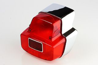 ΦΑΝΑΡΙ ΠΙΣΩ ΑΛΟΥΜΙΝΙΟ ΒΑΣΗ ΧΡΩΜΙΟ-SIEM-made in Italy-ΓΙΑ VESPA-SPRINT-SUPER-RALLY-GL-SS180-MAZI ME TO ΛΑΣΤΙΧΟ ΒΑΣΗΣ