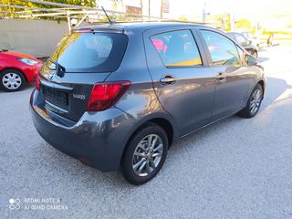 Toyota Yaris 2017 1.0 VVTI *NAVI-CLIMA-KEYLESS-CRUISE CONTROL*FULL EXTRA*-thumb-3