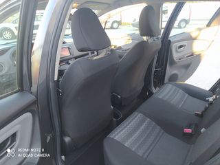 Toyota Yaris 2017 1.0 VVTI *NAVI-CLIMA-KEYLESS-CRUISE CONTROL*FULL EXTRA*-thumb-32