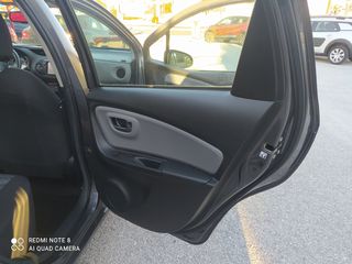 Toyota Yaris 2017 1.0 VVTI *NAVI-CLIMA-KEYLESS-CRUISE CONTROL*FULL EXTRA*-thumb-39
