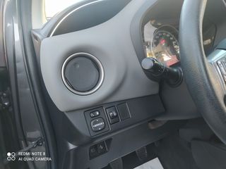 Toyota Yaris 2017 1.0 VVTI *NAVI-CLIMA-KEYLESS-CRUISE CONTROL*FULL EXTRA*-thumb-27