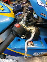 Suzuki GSX-R 1000 2006-thumb-5
