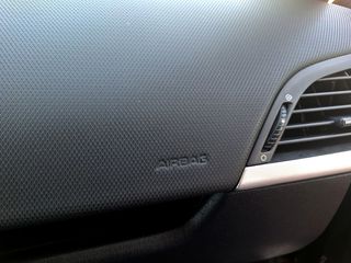 Peugeot 207 2008 1.6 HDI DIESEL-thumb-31