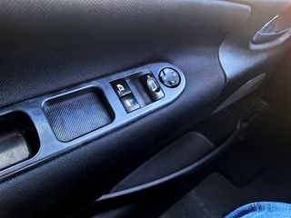 Peugeot 207 2008 1.6 HDI DIESEL-thumb-36